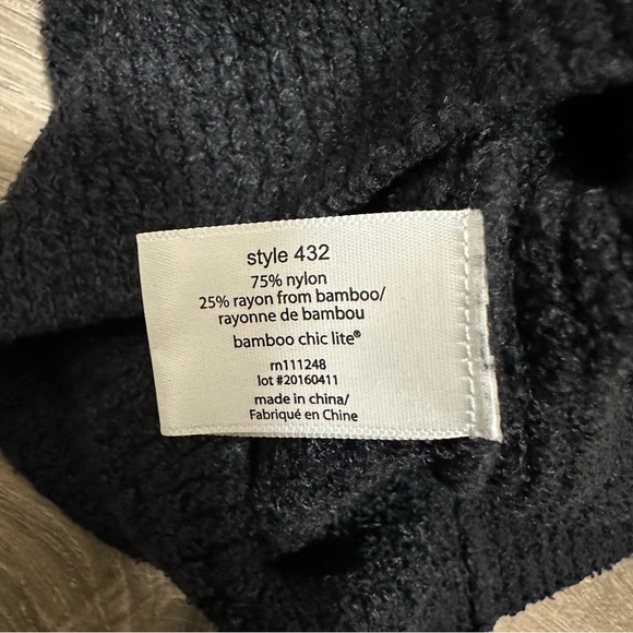 Barefoot Dreams Black Bamboo Chic Lite Black Zip Up Hoodie Size Small - Picture 8 of 12